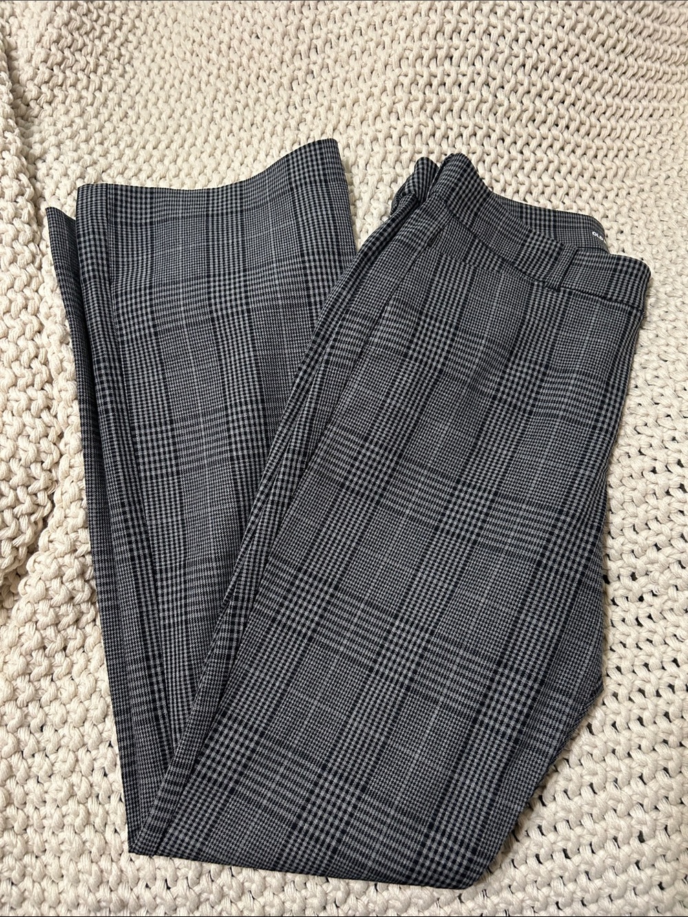 Old Navy Black and Gray Glen Plaid Pixie slacks